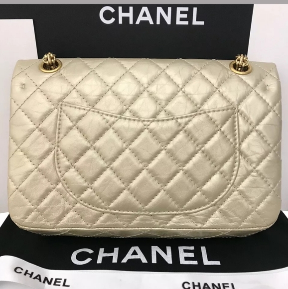 🎉HP X2🎉CHANEL Reissue Gold Double Flap Calfskin - Picture 2 of 8